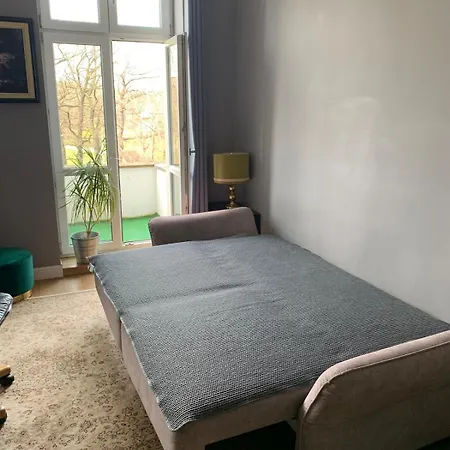 3 Bedroom Spacious Cozy In Center アパート ヴロツワフ